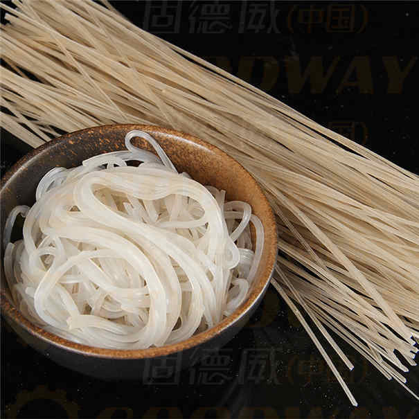 這樣的粉條機(jī)加工紅薯粉條，你見(jiàn)過(guò)嗎？一天能做8噸